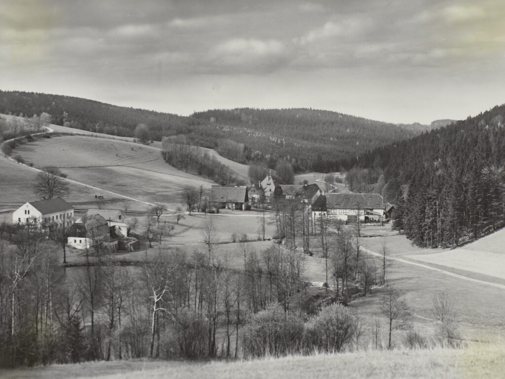 Bienhof 1925